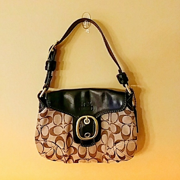 Coach Handbags - Like new🎉Coach purse.